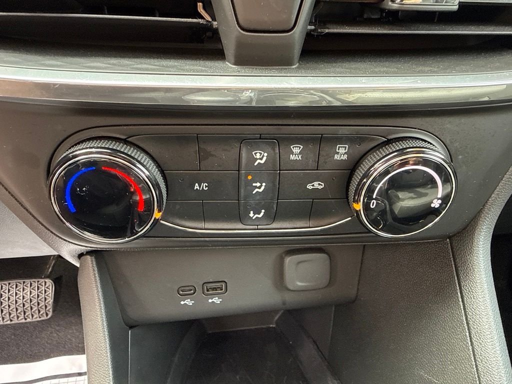 Used 2024 Black Buick Preferred image 29