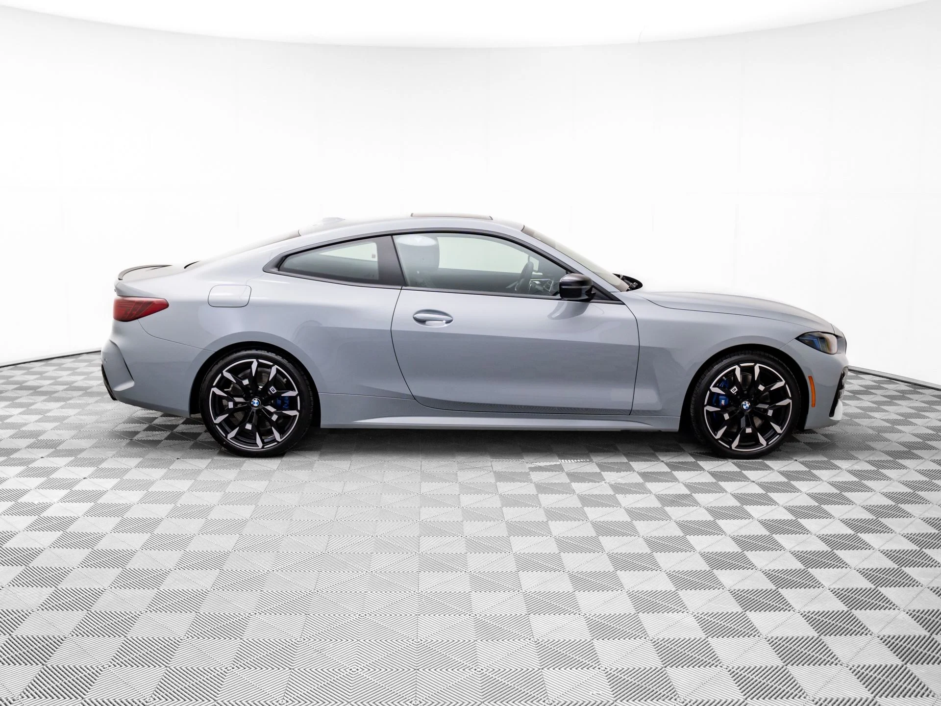 2026 BMW 4 Series 430i - Photo 8