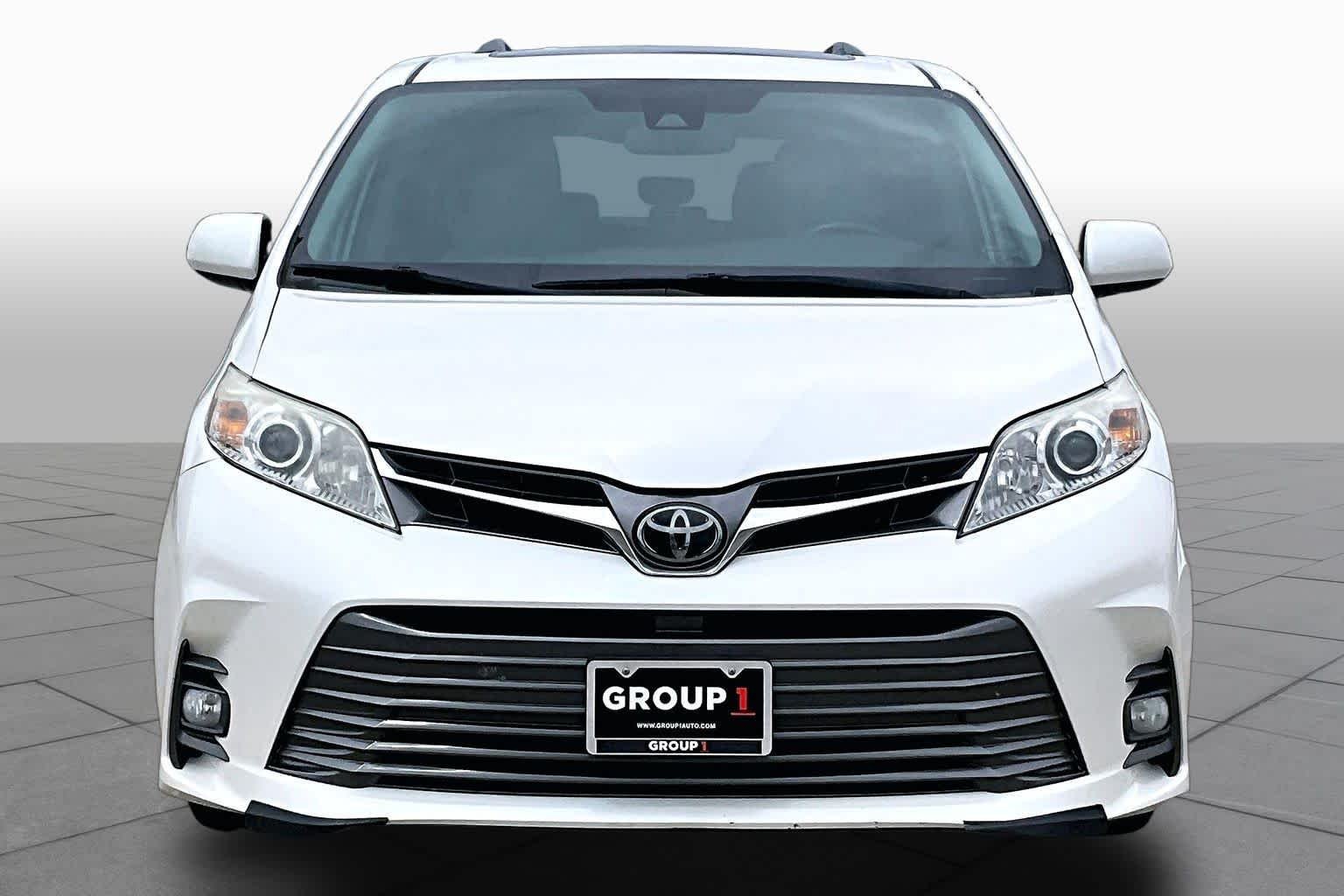 Used 2020 Blizzard Pearl Toyota XLE Premium image 4