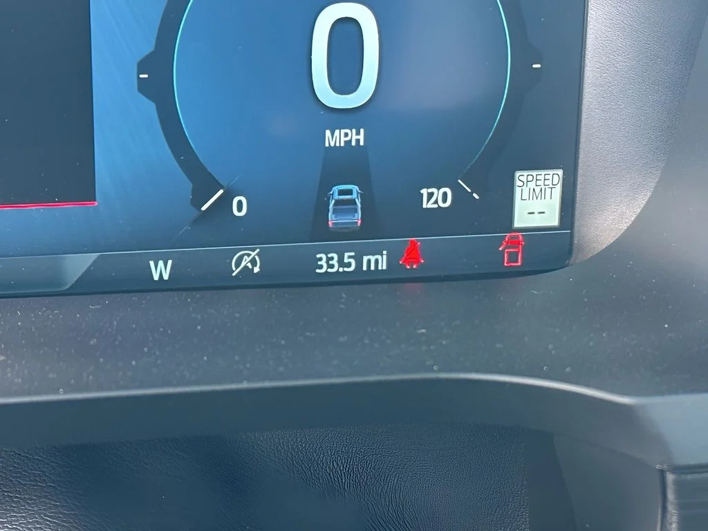 New 2026 Carbonized Gray Metallic Ford XLT image 17