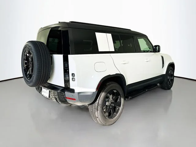 New 2026 Fuji White Land Rover S image 5