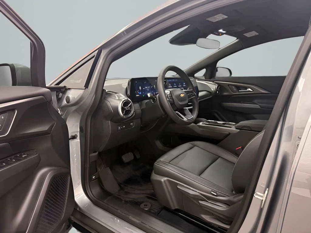 Used 2026 Gray Chevrolet LT image 9