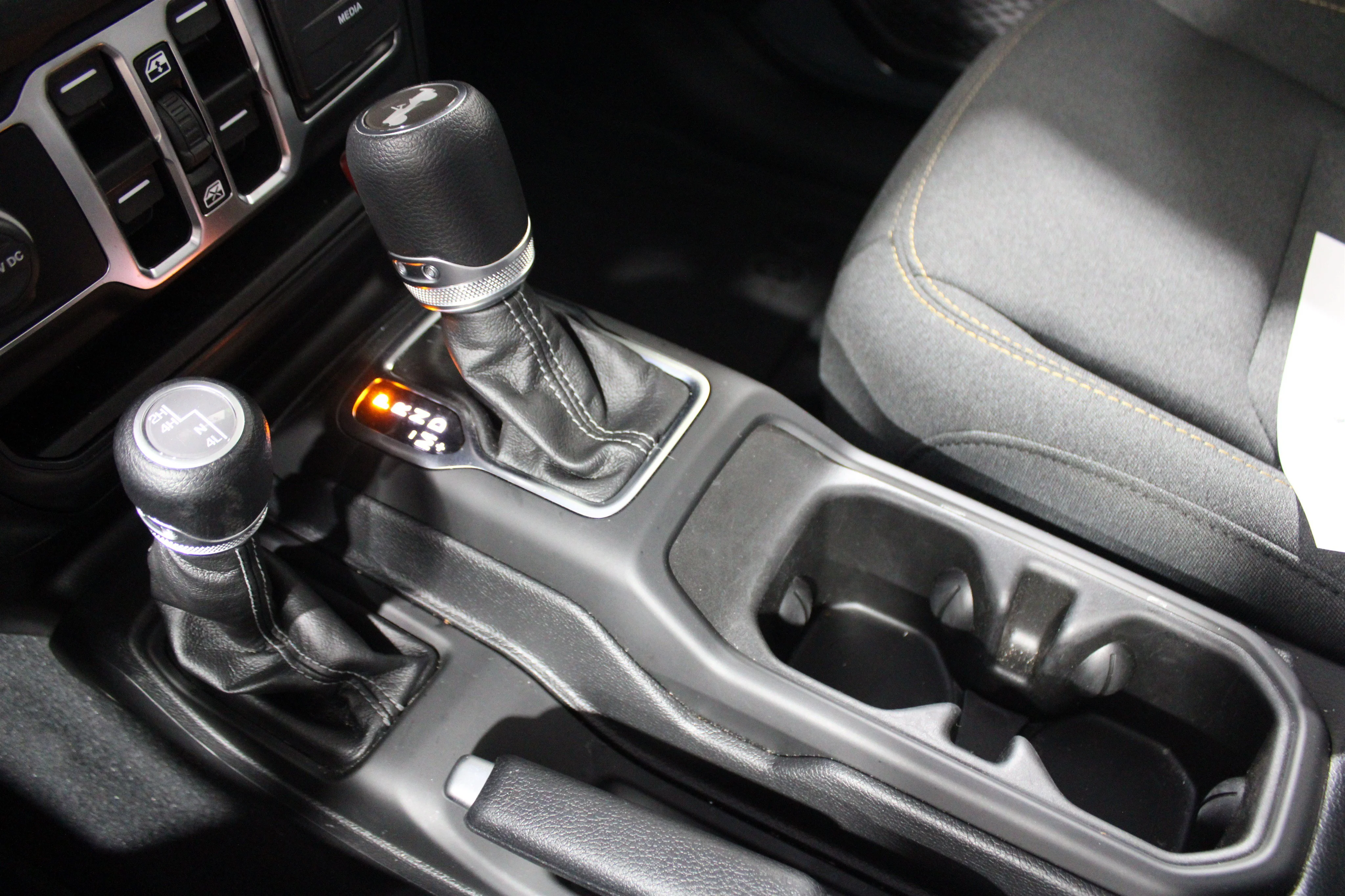 2025 Jeep Wrangler 4-Door Sport S - Photo 17