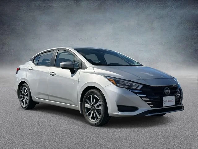 2025 Nissan Versa 1.6 SV CVT's photo