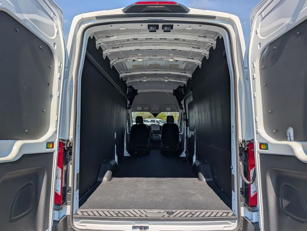 New 2026 Oxford White Ford Cargo Van image 19