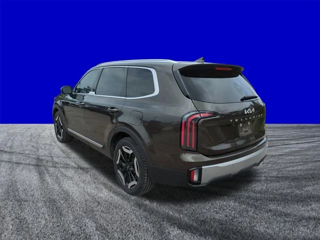 Certified Used 2023 Dark Moss Kia EX image 6