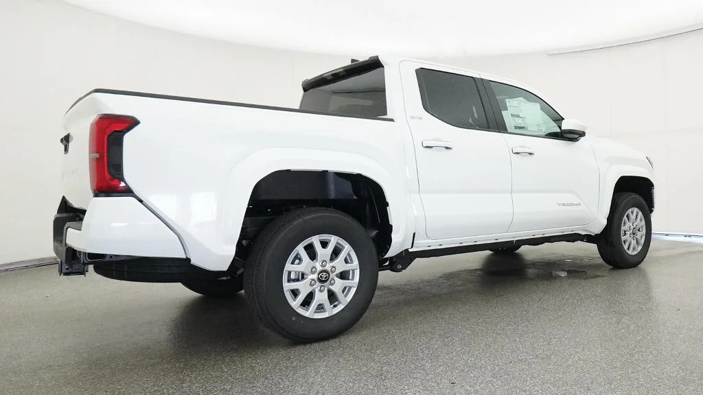 New 2026 Ice Cap Toyota SR5 image 17