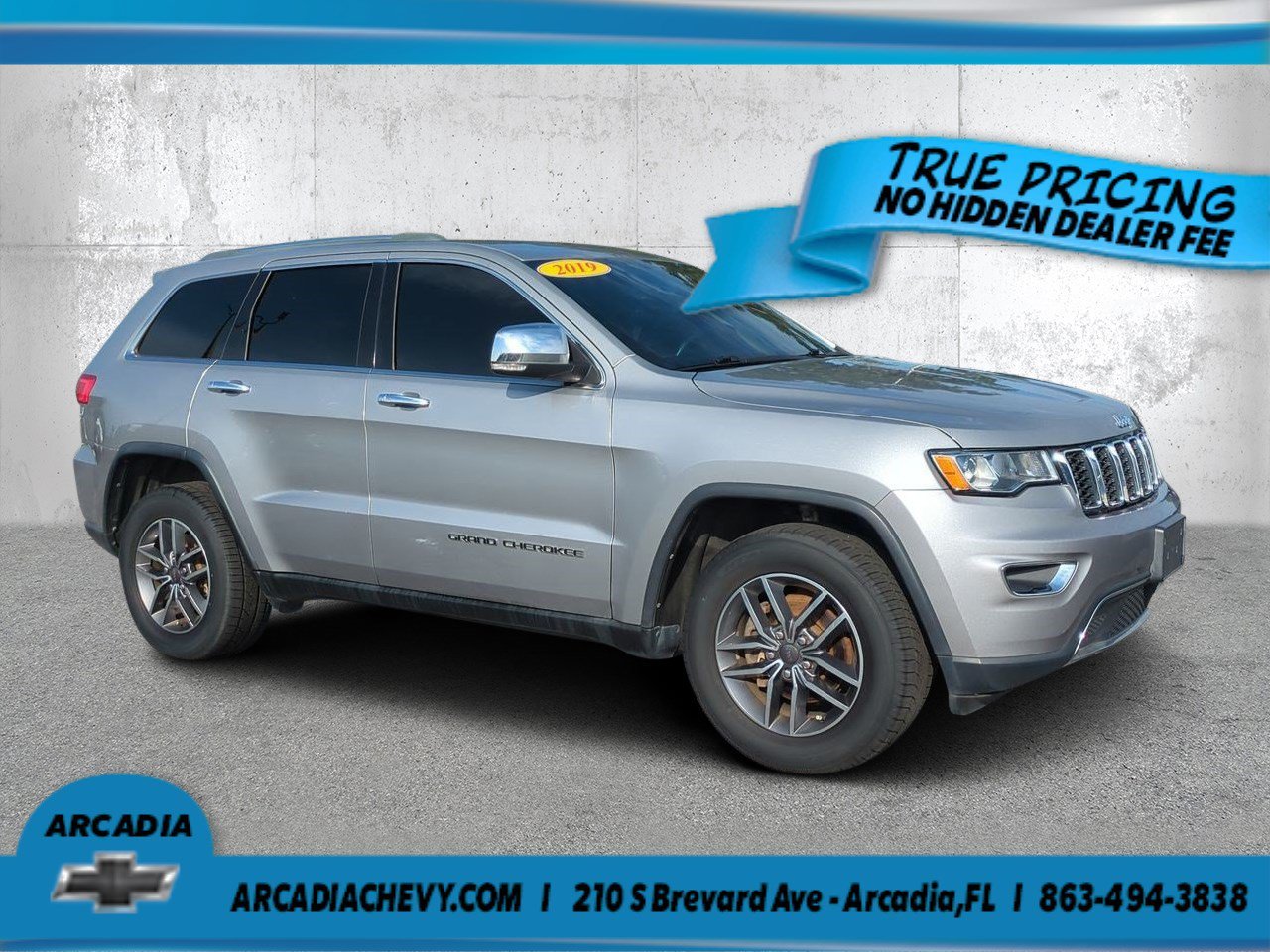 Used 2019 Billet Silver Metallic Clearcoat Jeep Limited image 1