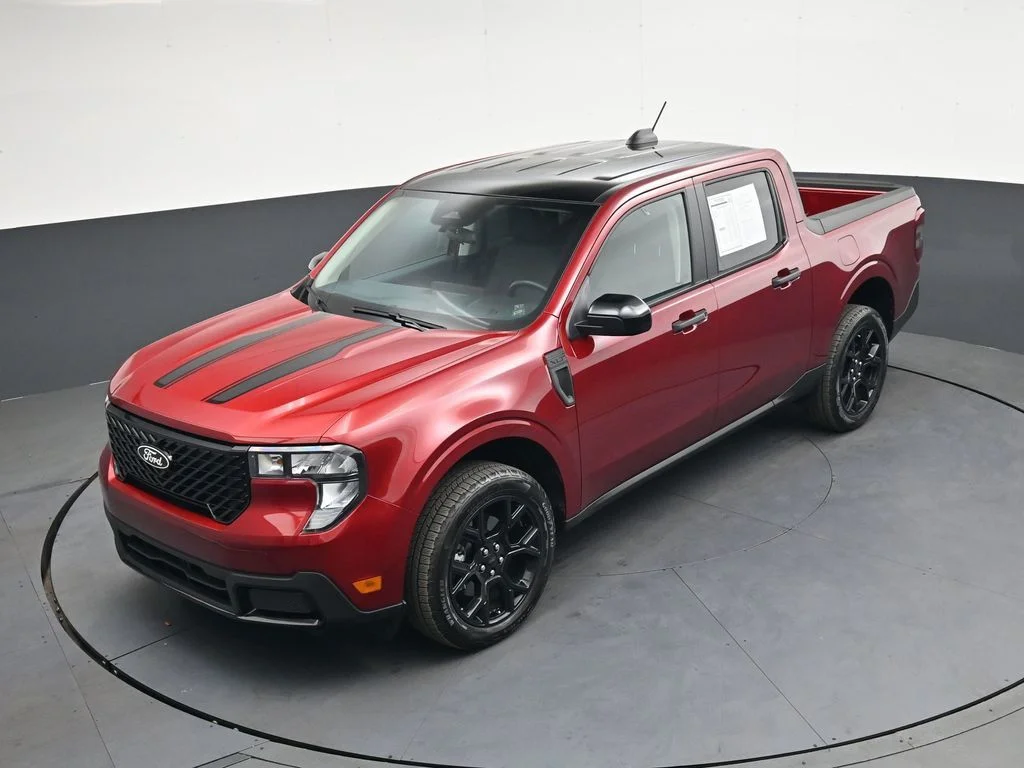 Used 2025 Red Ford XLT image 41