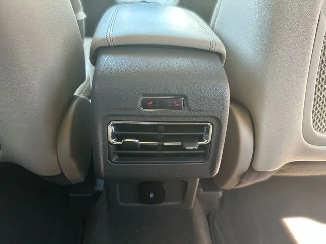 Used 2020 White Lincoln Standard image 25