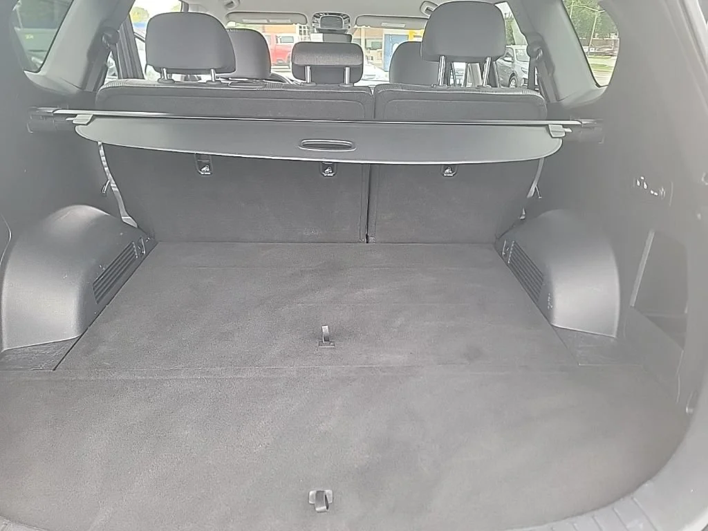 Used 2021 Gray Hyundai SEL image 18