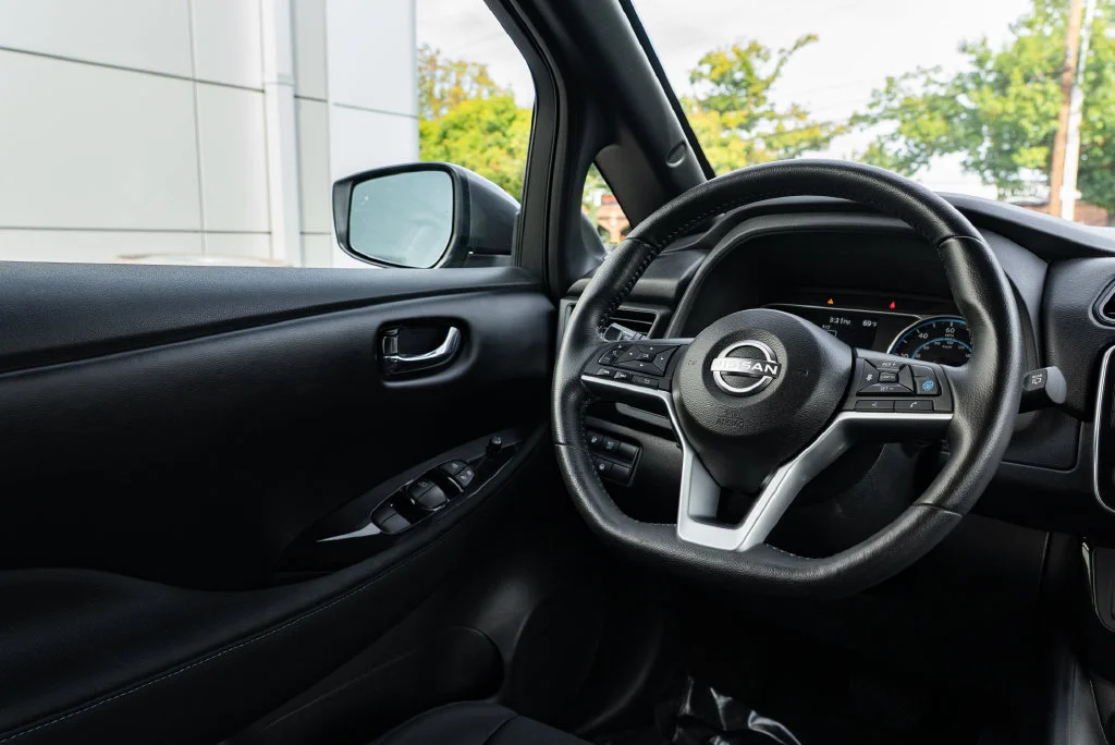 Used 2025 Gray Nissan SV Plus image 11