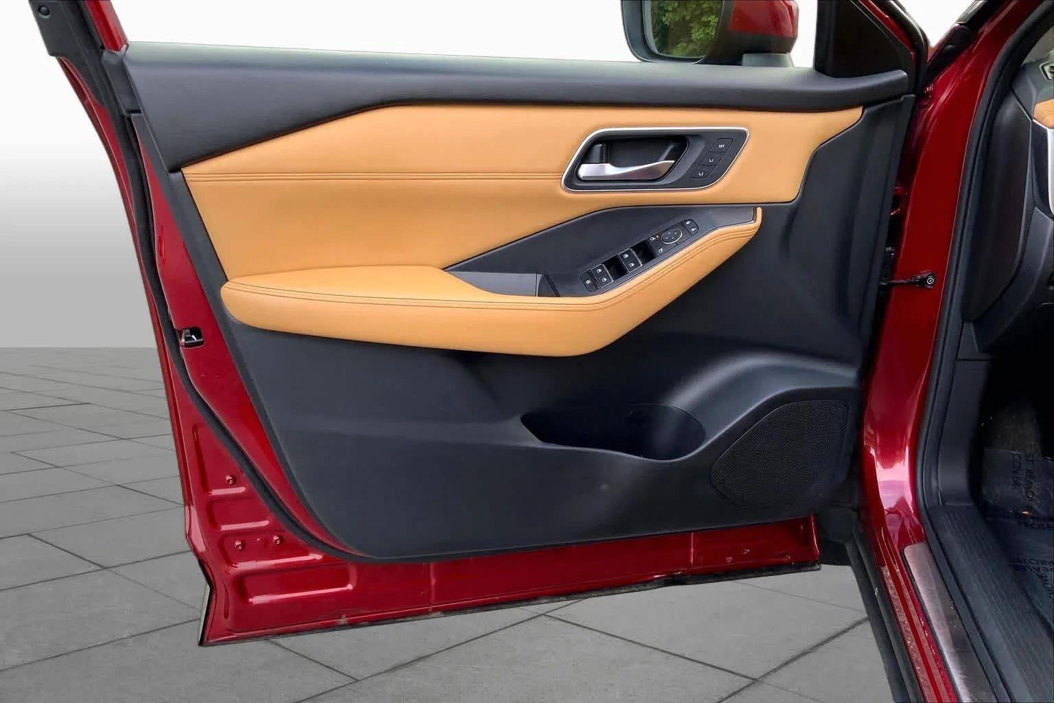 Used 2023 Scarlet Ember Tintcoat Nissan Platinum image 19