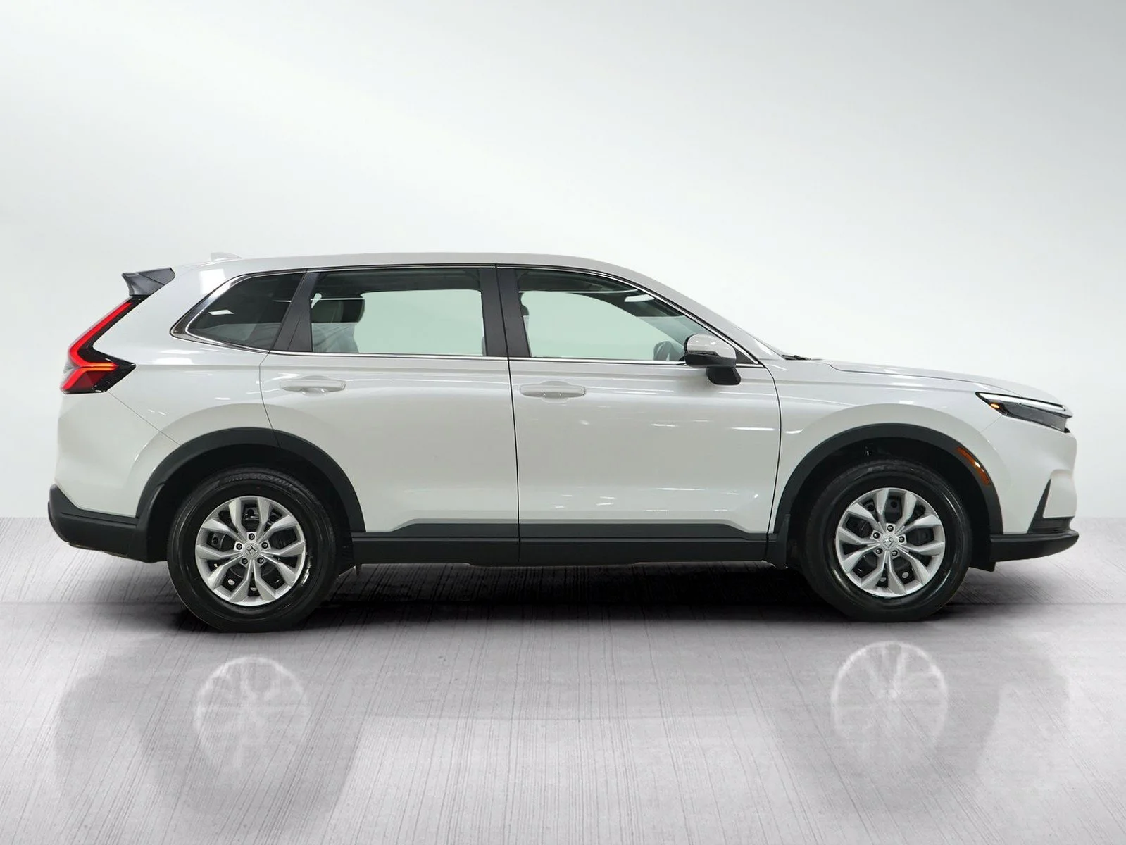 Used 2024 White Honda Sport Utility LX AWD Variable image 6