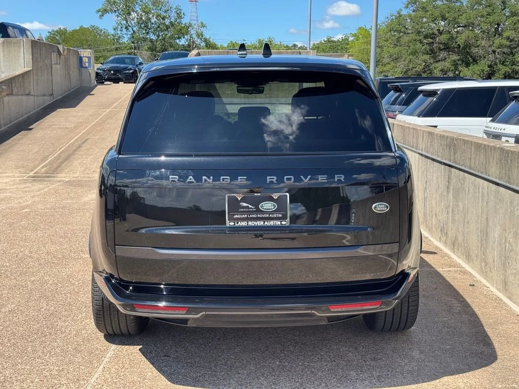 Certified Used 2023 Black Land Rover SE image 7