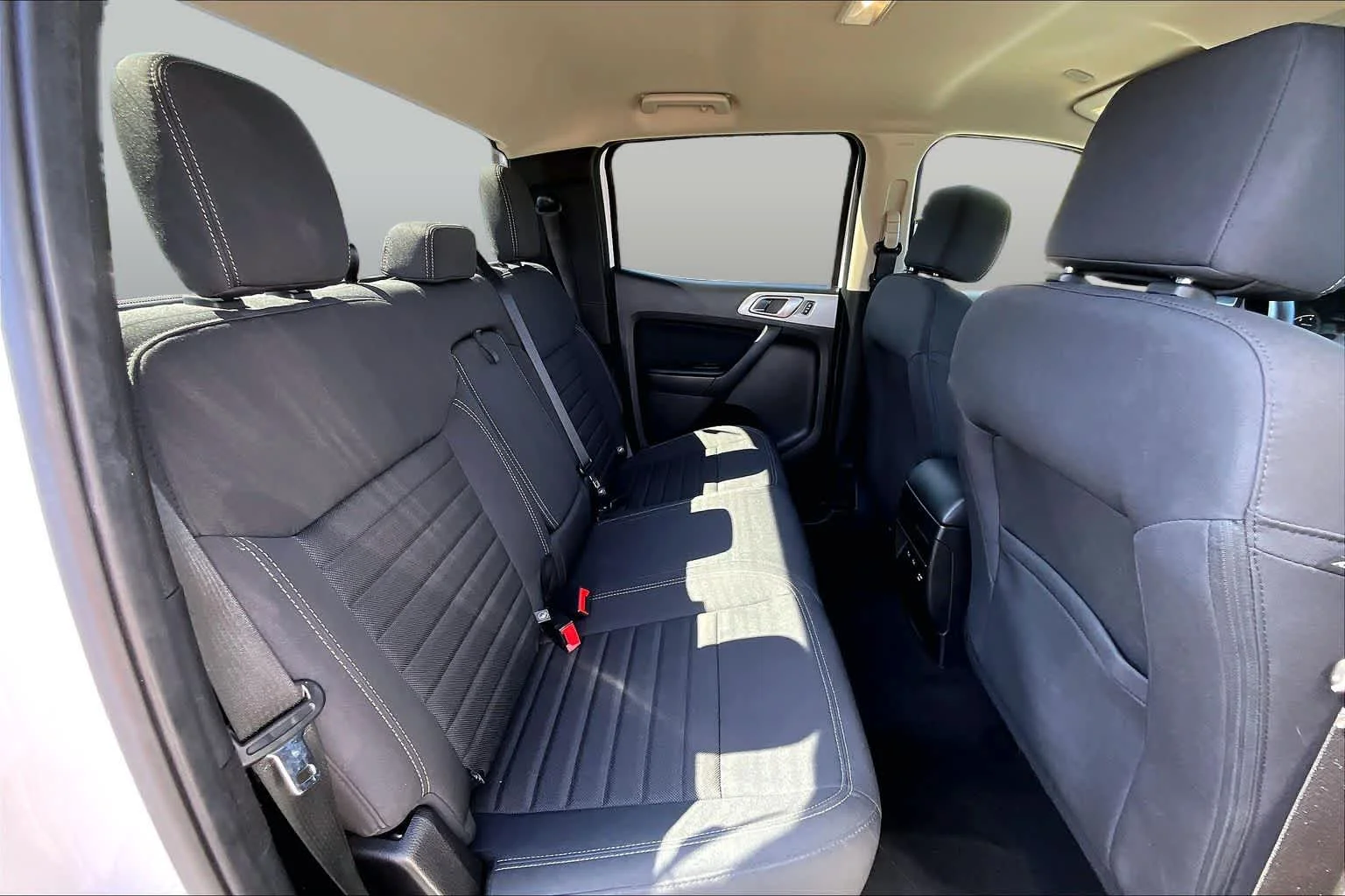 Used 2023 Oxford White Ford XLT image 19