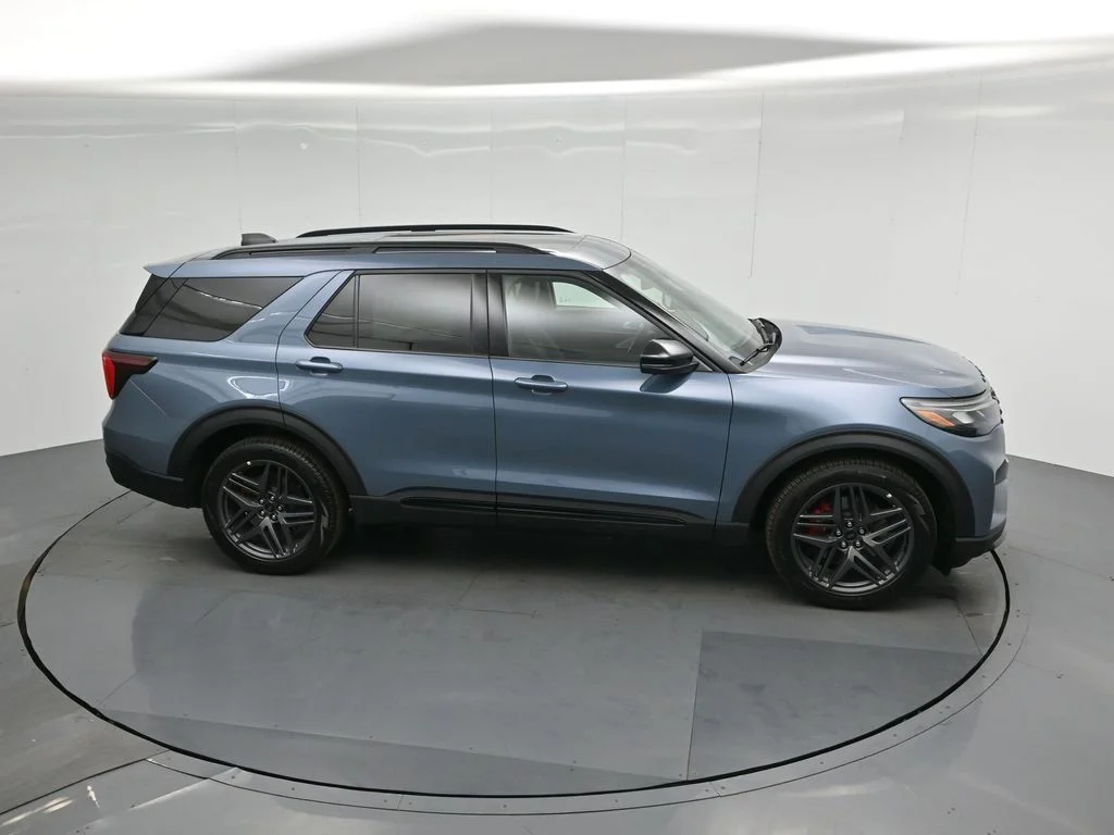 New 2026 Vapor Blue Metallic Ford ST image 57