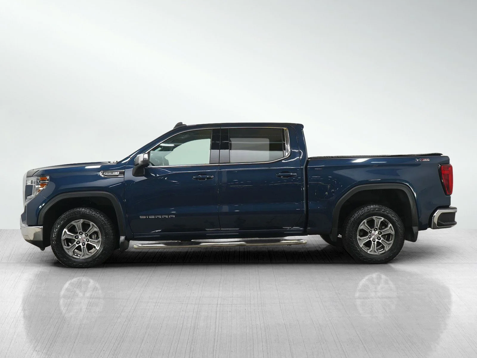 Used 2019 GMC Sierra 1500 SLE with VIN 3GTU9BED0KG291323 for sale in Bloomington, Minnesota