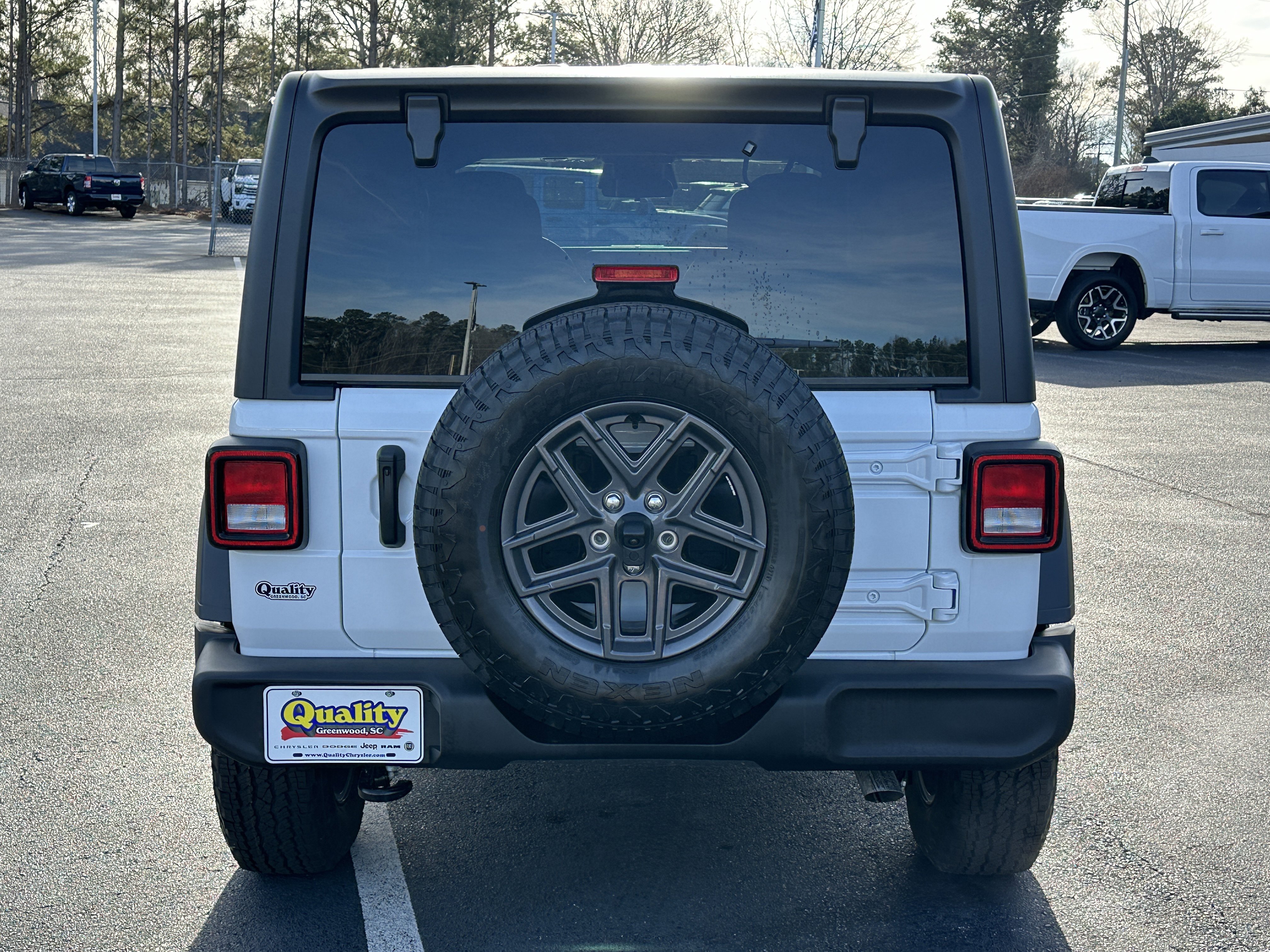 New 2026 Bright White Clear-Coat Exterior Paint Jeep Sport S image 7