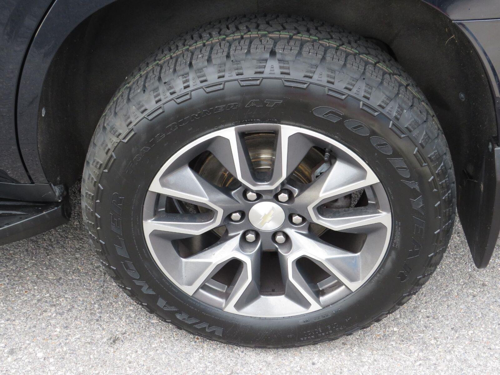 Used 2021 Midnight Blue Metallic Chevrolet LT image 15