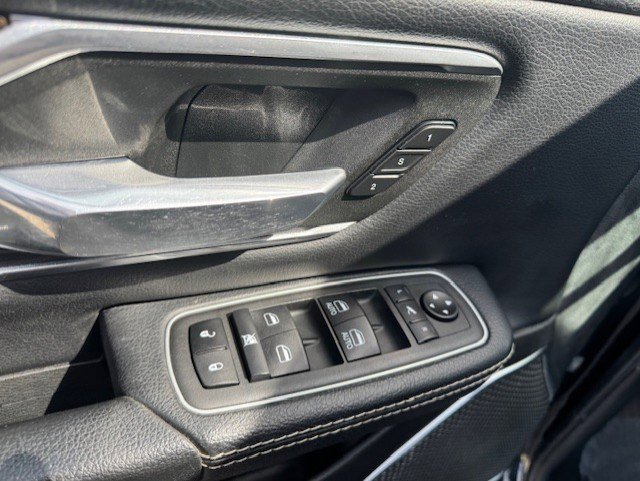 Certified Used 2022 Diamond Black Ram Laramie image 9