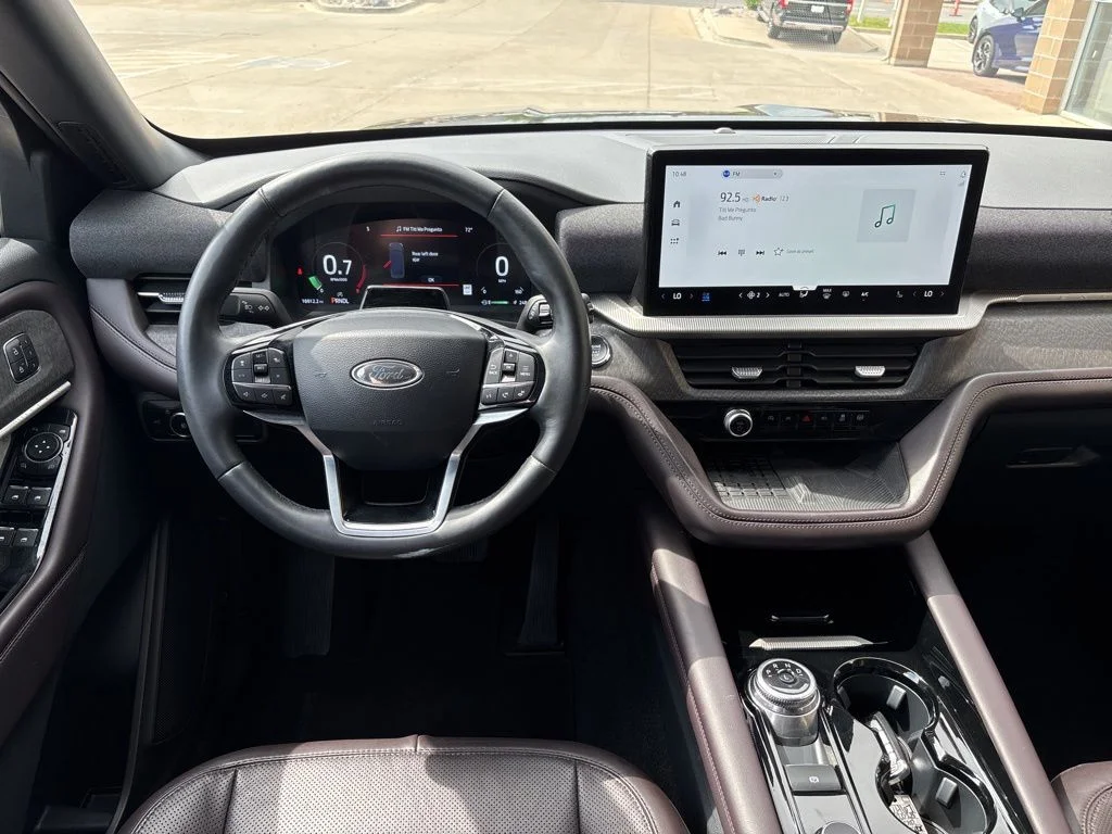 Used 2025 Black Ford Platinum image 15