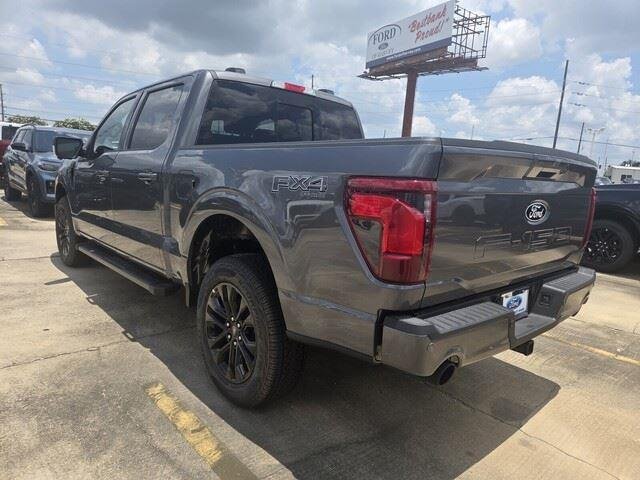 New 2026 Carbonized Gray Metallic Ford XLT image 3