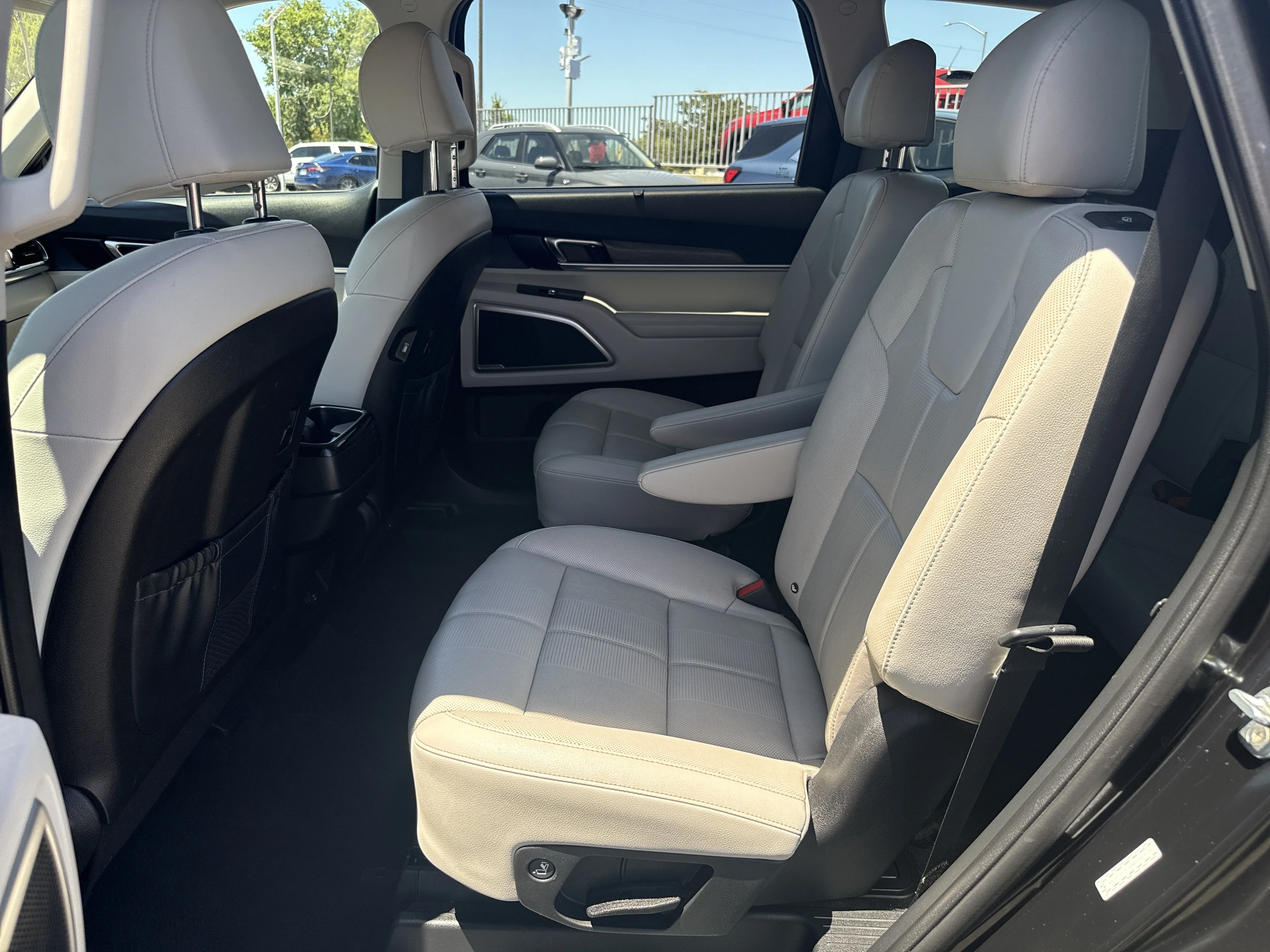 Used 2022 Black Copper Kia EX image 15