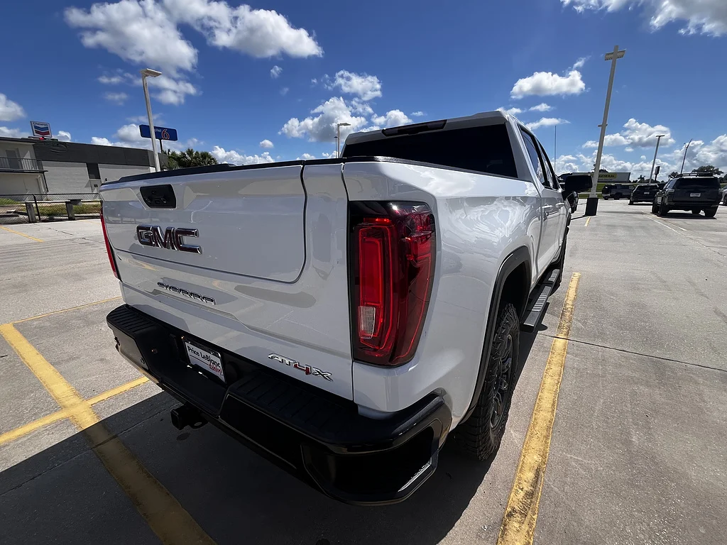 Used 2025 Summit White GMC AT4X image 3