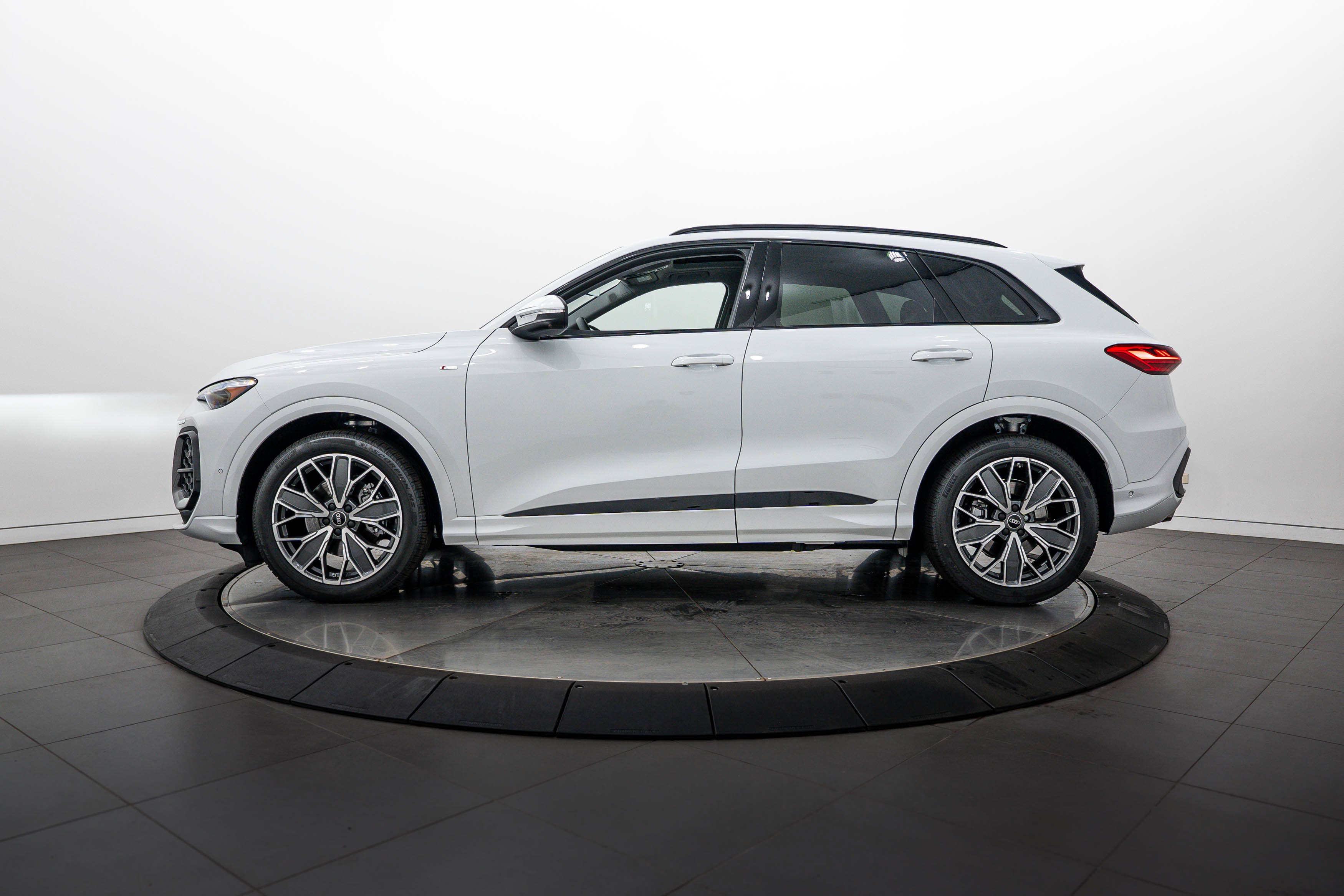 New 2026 GLACIER WHITE Audi Prestige image 6