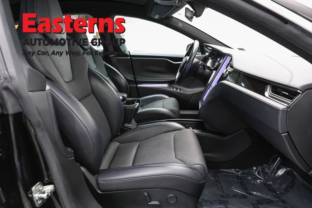 Used 2018 Black Tesla 75D image 18