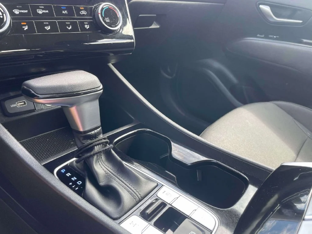 Certified Used 2024 Silver Hyundai SE image 29