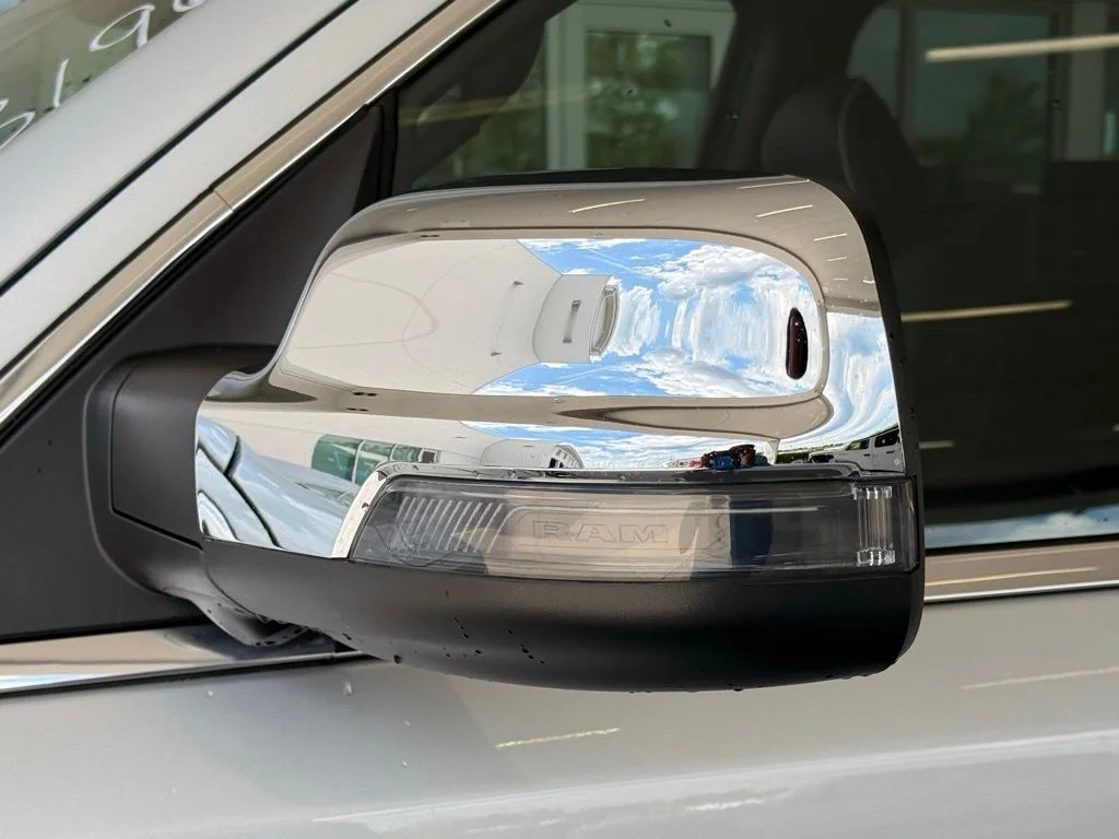 New 2026 Silver Zynith Exterior Paint RAM Limited image 32