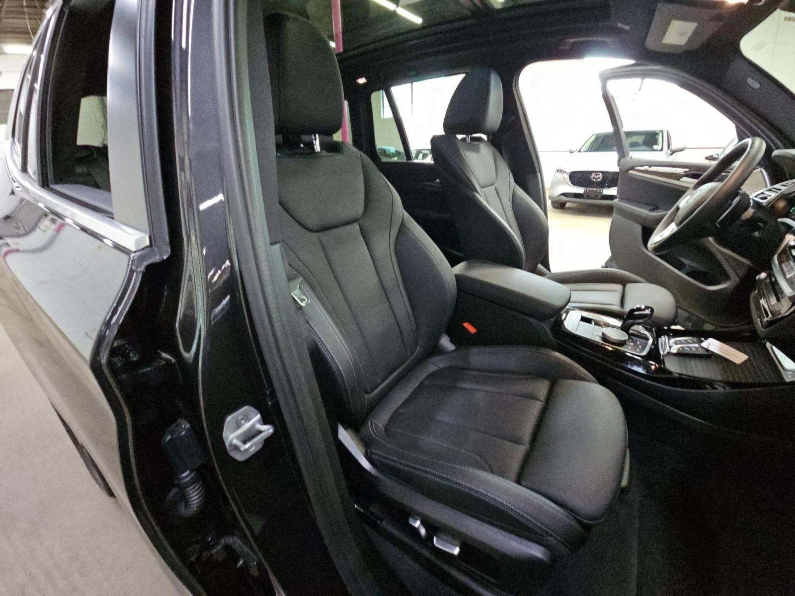 Used 2023 Dark Graphite Metallic BMW xDrive30i image 15