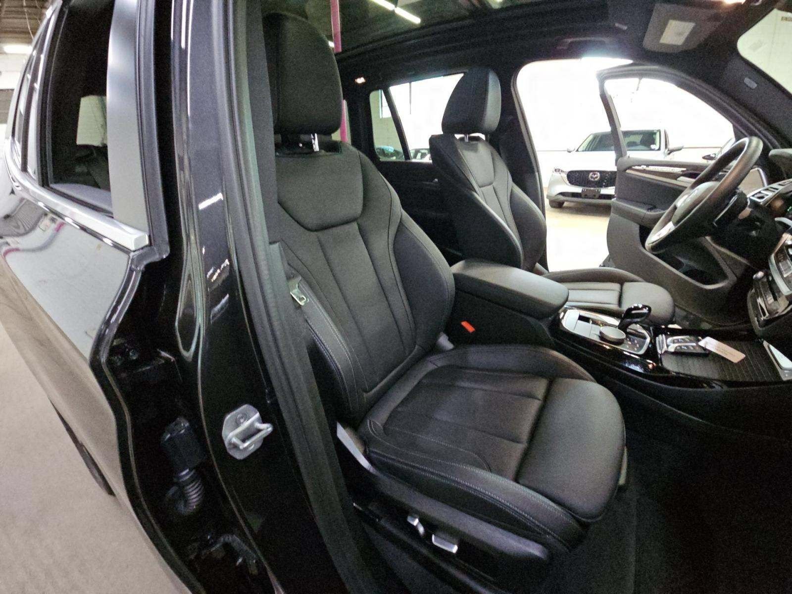 Used 2023 Dark Graphite Metallic BMW xDrive30i image 15