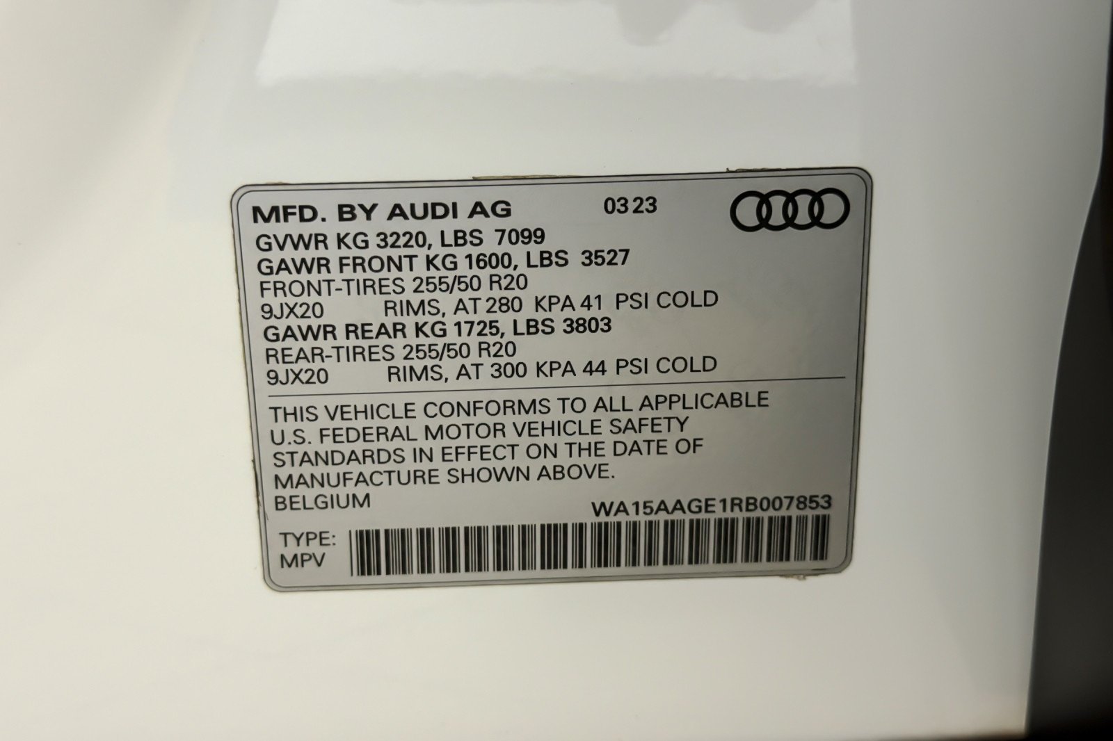 Used 2024 Glacier White Metallic Audi Premium Plus quattro image 27