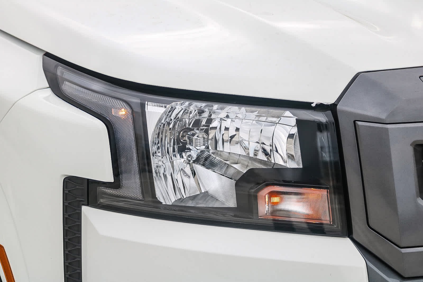 2025 Nissan Frontier SV - Photo 4
