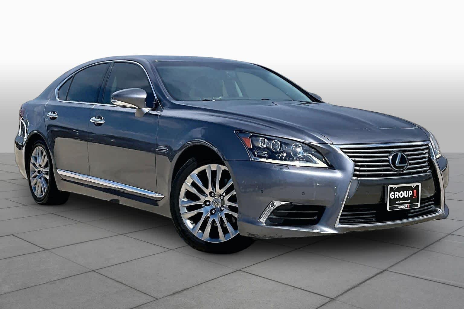 Used 2015 Nebula Gray Pearl Lexus  image 3