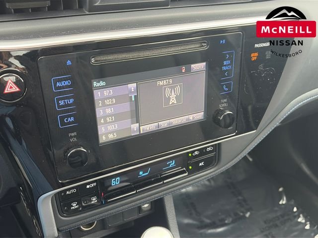 2017 Toyota Corolla SE - Photo 21