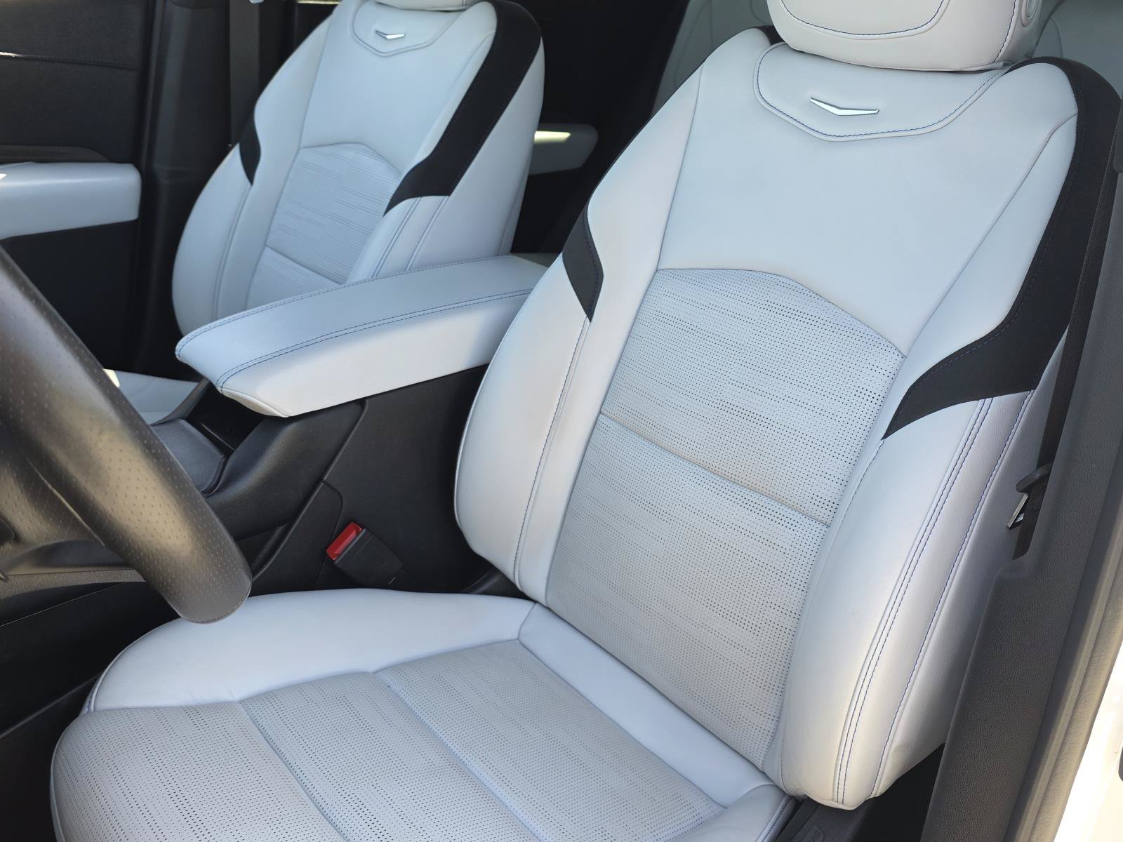 Certified Used 2024 Crystal White Tricoat Cadillac Sport image 18