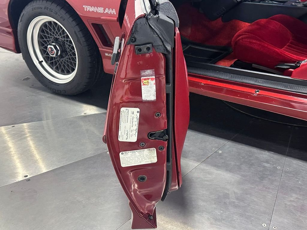Used 1987 Red Pontiac  image 60