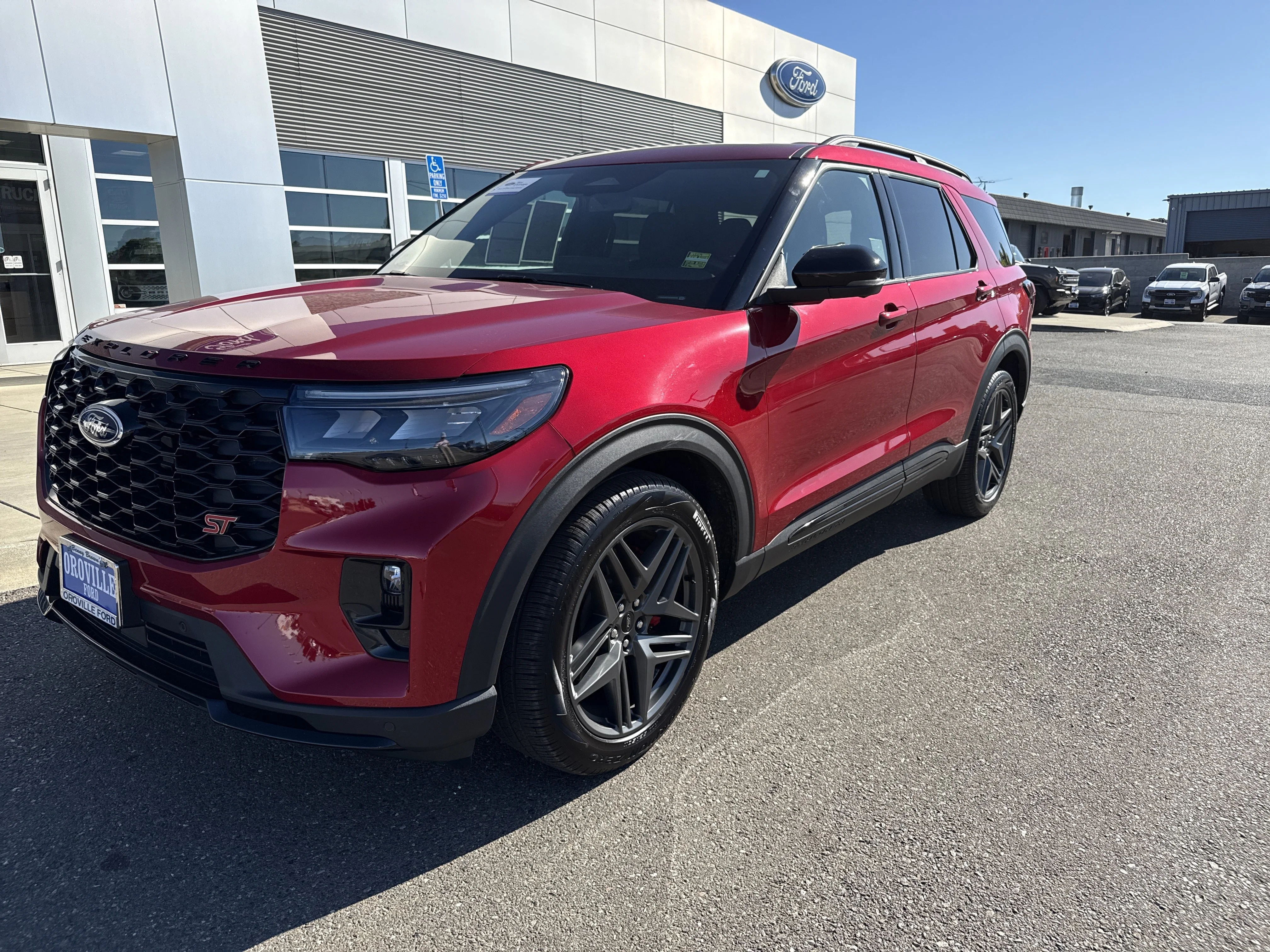 2025 Ford Explorer ST 4WD (PL535)'s photo