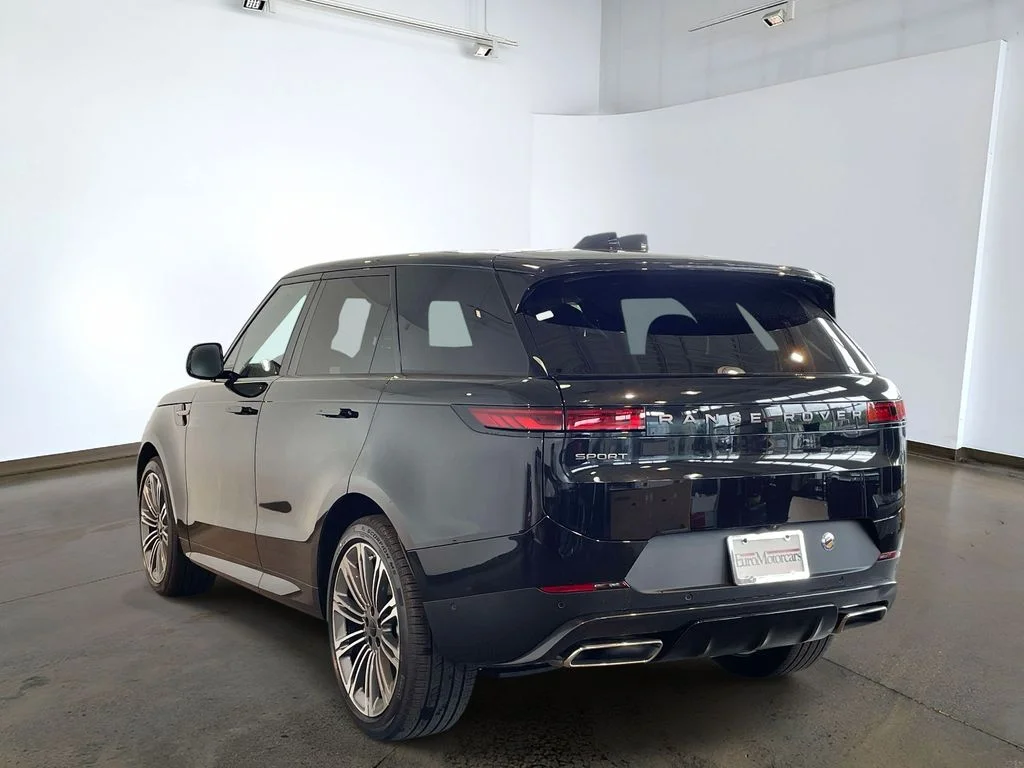 New 2026 Santorini Black Land Rover SE image 6