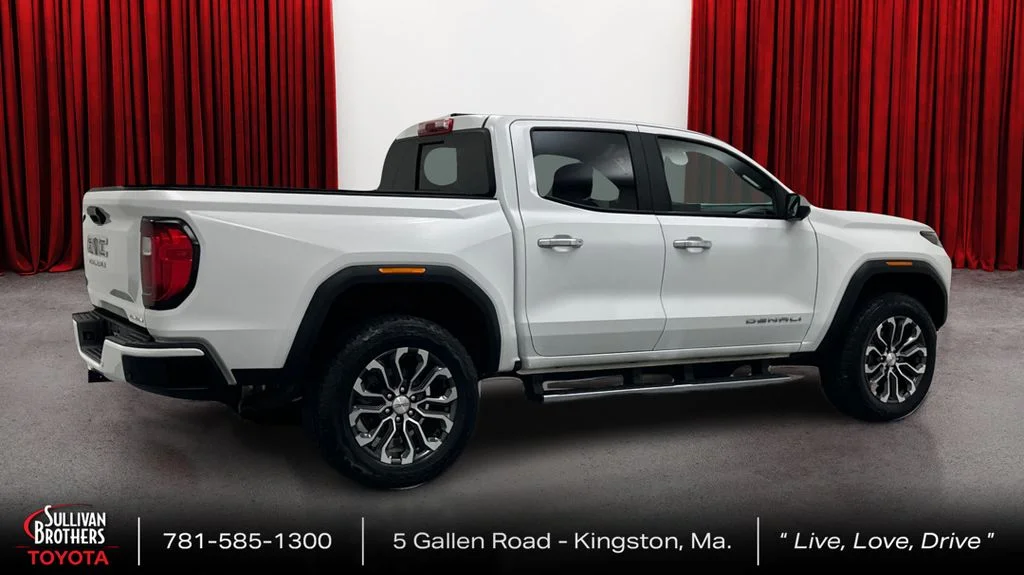 Used 2024 White GMC Denali image 5