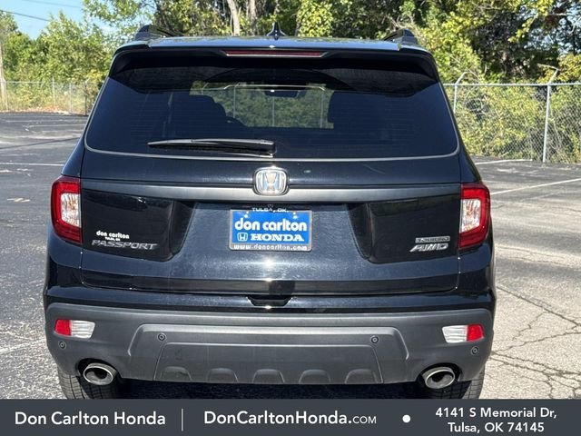 Used 2021 Crystal Black Pearl Honda Touring image 5
