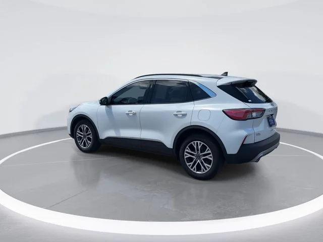 Used 2022 White Ford SEL image 5