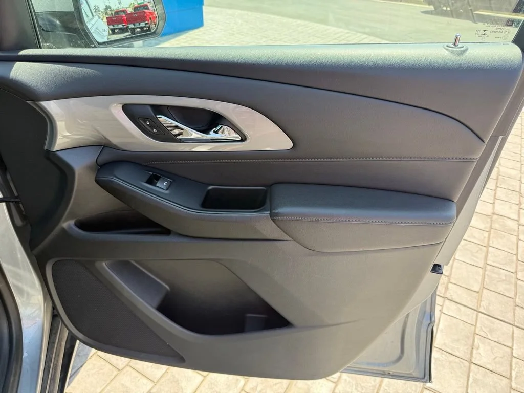 Used 2023 Sterling Gray Metallic Chevrolet LT Cloth image 18