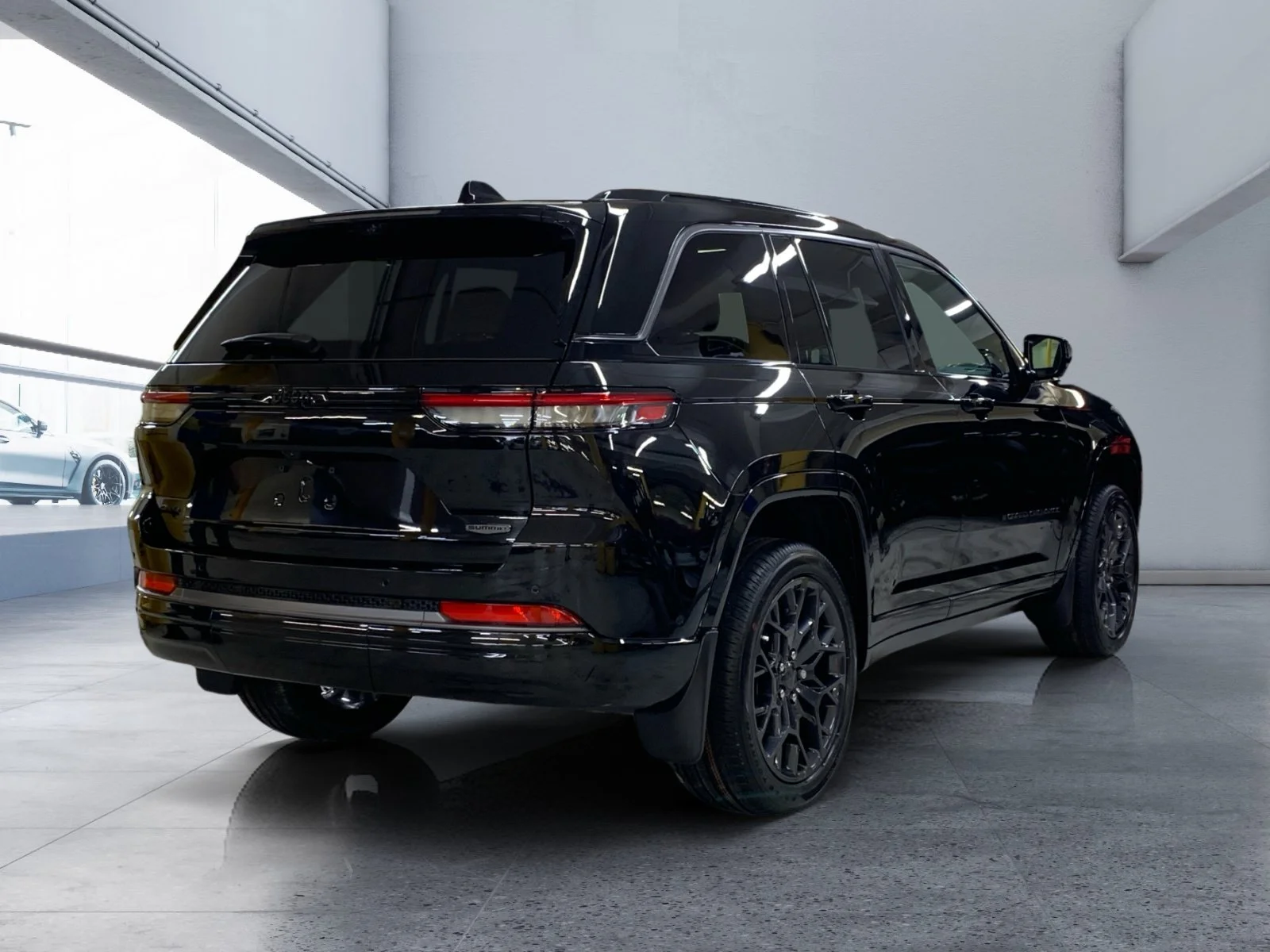 New 2026 Diamond Black Crystal Pearl Jeep Summit image 5