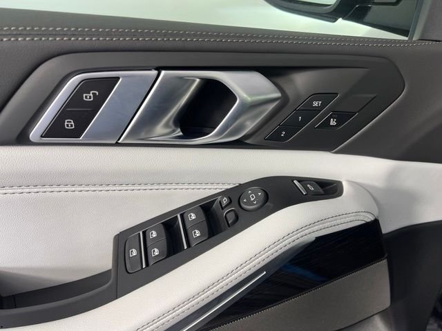 New 2026 Black BMW sDrive40i image 16