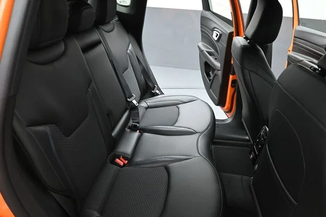 New 2026 Joose Exterior Paint Jeep Latitude image 24